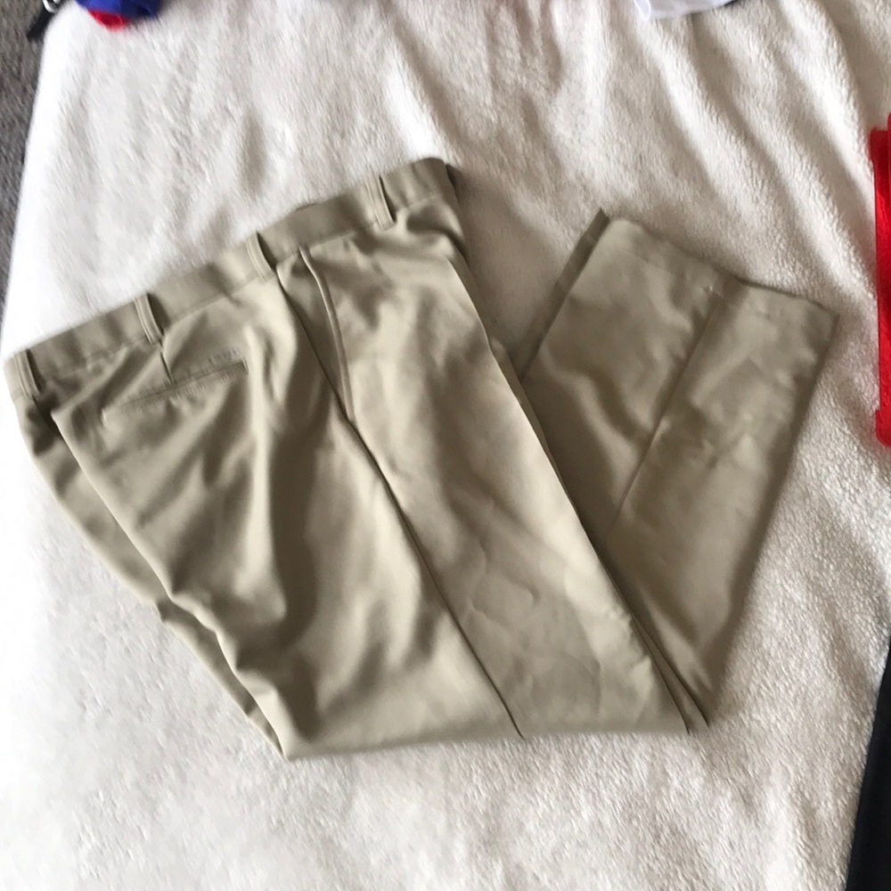 Izod golf pants